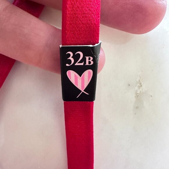 Victoria’s Secret Dream Angels Christmas Bow Lightly Lined Sexy Lingerie NWT 32B - Picture 5 of 5